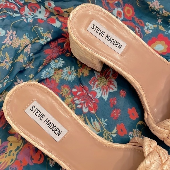 Brand New Steve Madden Braided Natural Straw Large Strap Slides Heeled Sandals - Picture 12 of 14